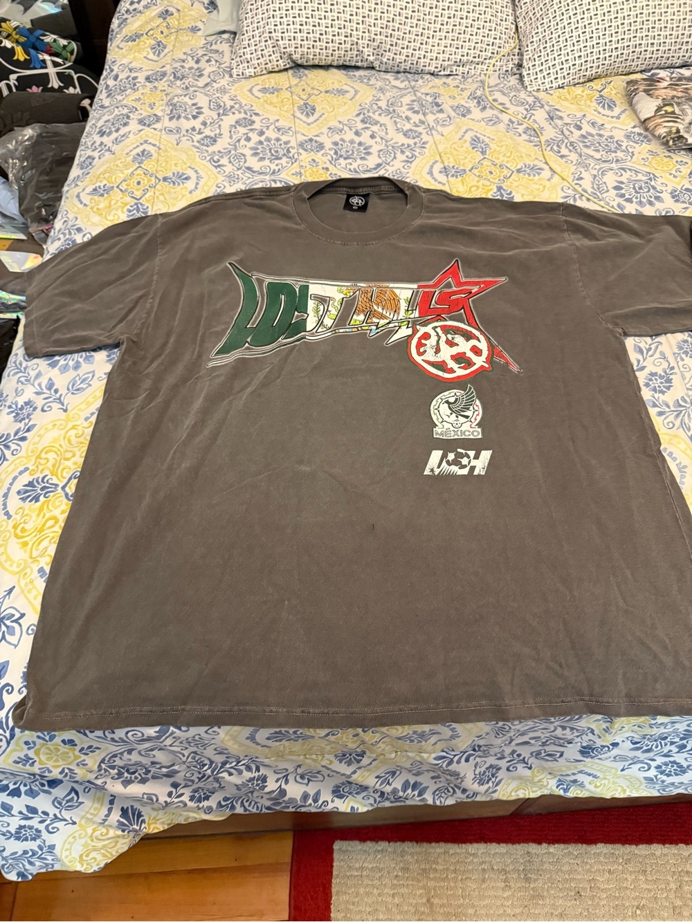 Lost Hills Mexico Vintage-Style Graphic Tee with Green & Red Logo